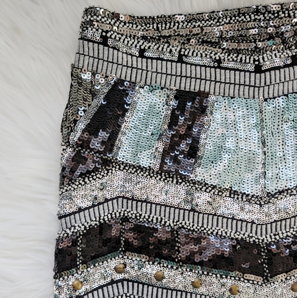 Metallic sequins mini skirt - Picture 5 of 6